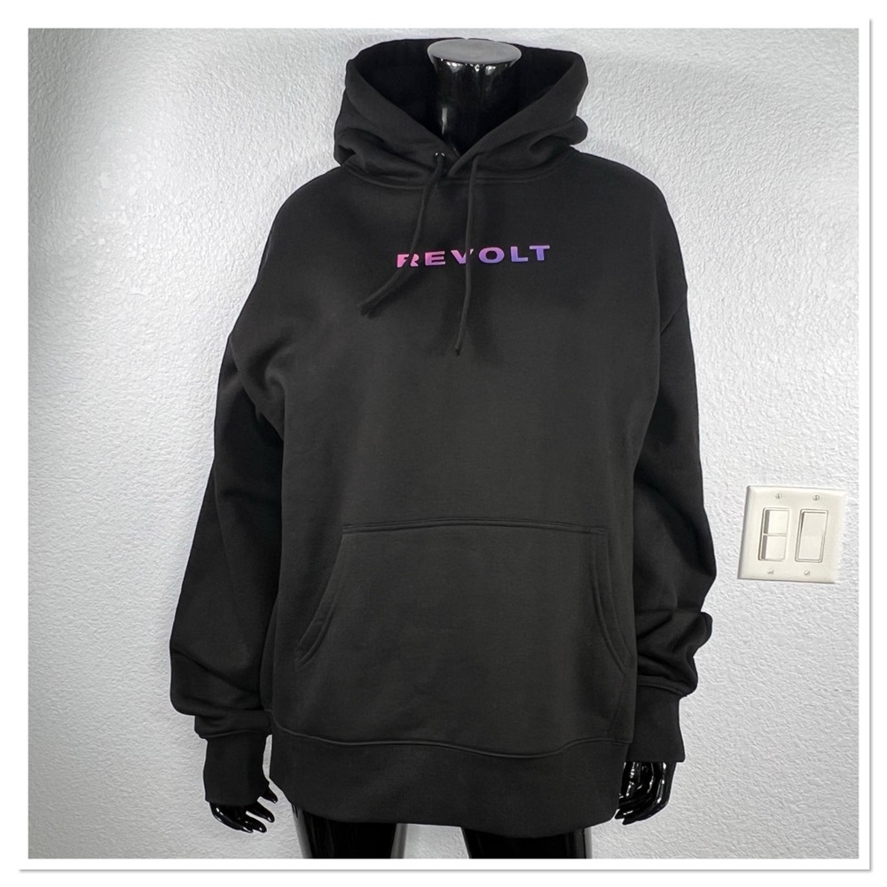 REVOLT Essentials S/W 22 - 23 Chrome Black Hoodie Sz M